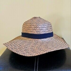 Ladies Sun Hat with a black ribbon